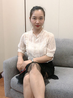 巴迪斯集成吊顶厂家精工人物-杨梅女士